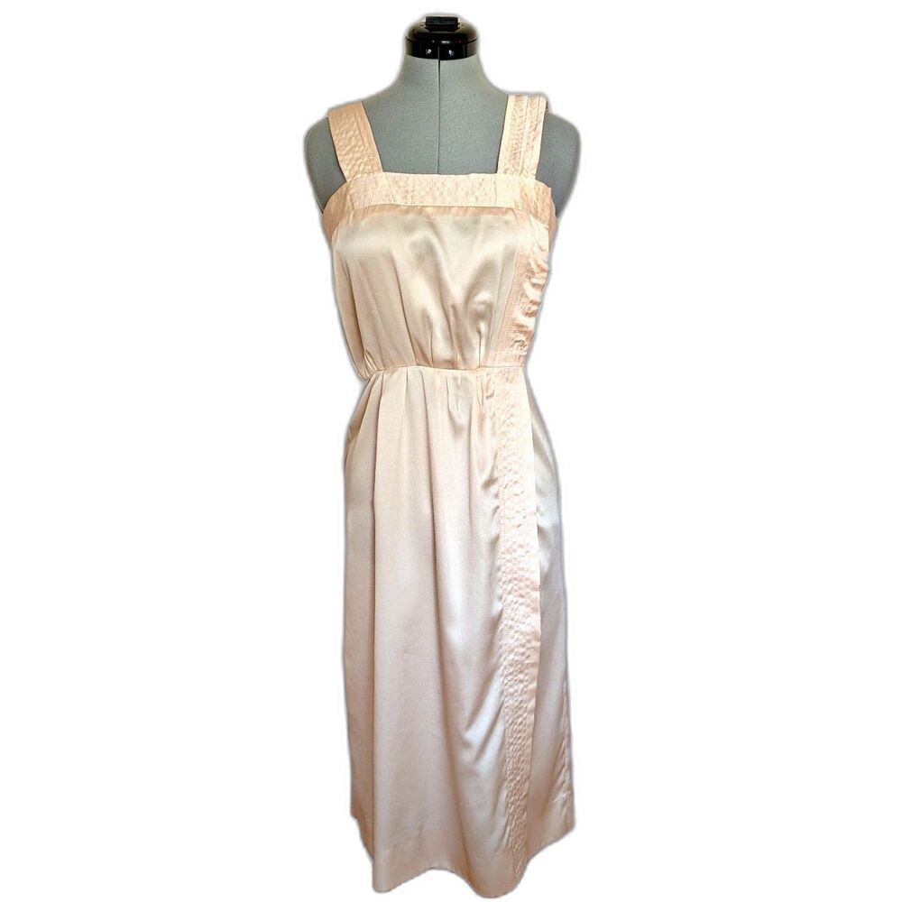 VTG 40s Irish Silk Blend Liquid Satin Trapunto Detail Cream Slip/Hostess Gown, S